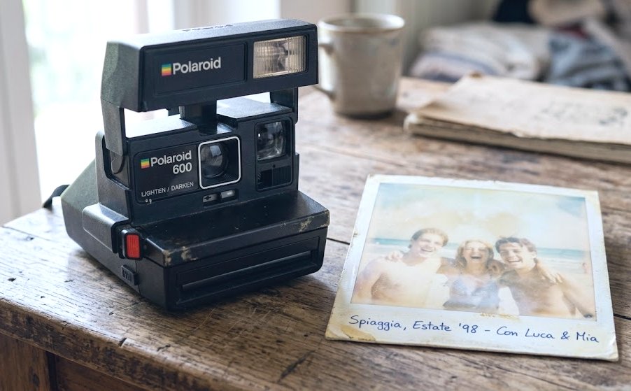 Polaroid 600 con stampa originale — foto del contributore